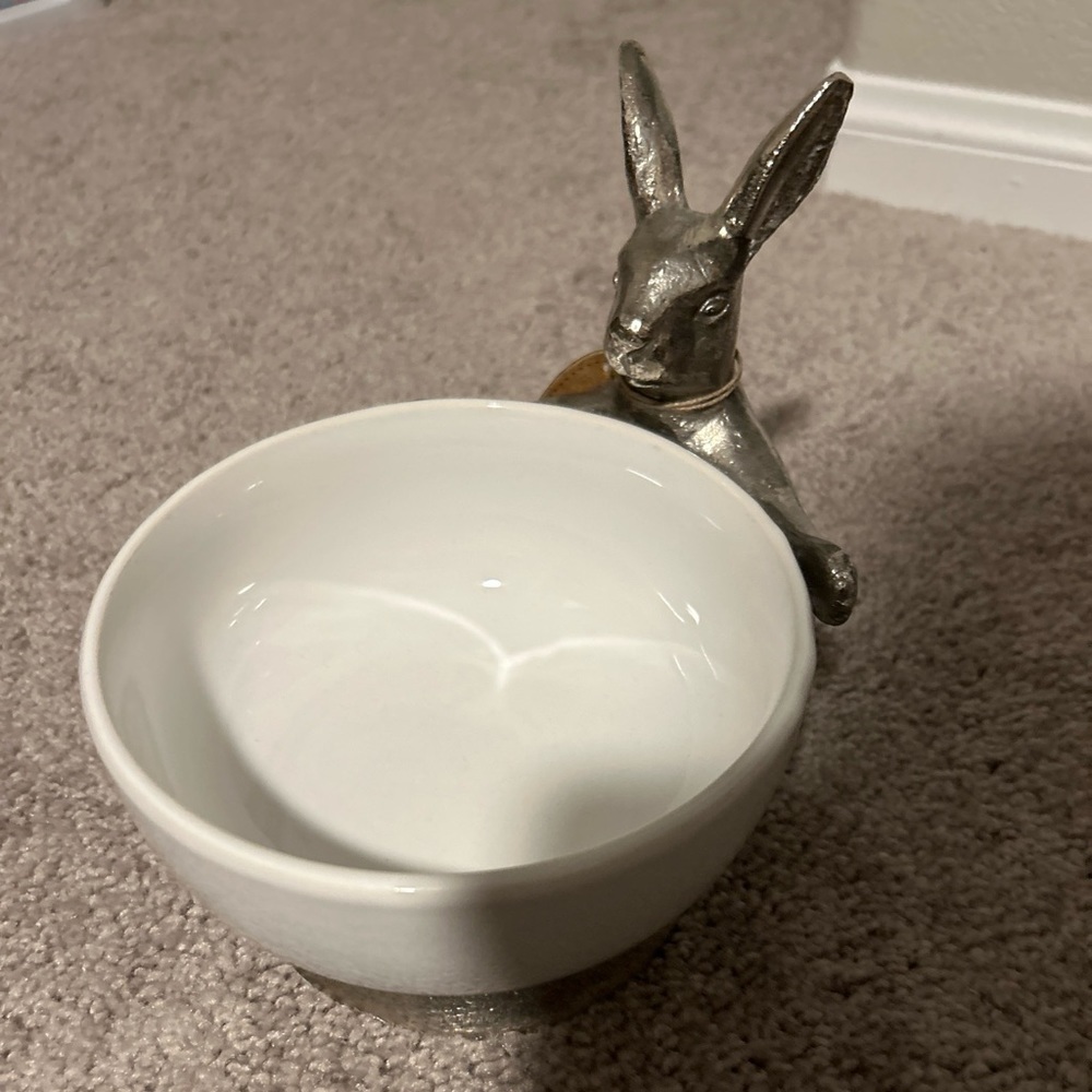 Easter Spring White Porcelain Candy Bowl w/ Bunny Rabbit Metal Base